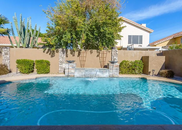 Boho 4br Retreat Heated Pool Tiki Bar