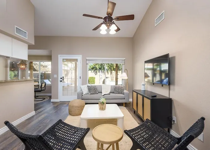 Boho 4br Retreat Heated Pool Tiki Bar Holiday home Gilbert