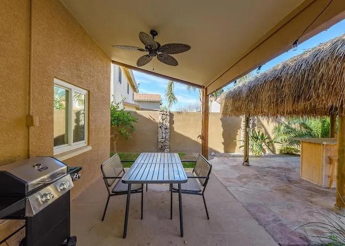 Boho 4br Retreat Heated Pool Tiki Bar Holiday home Gilbert