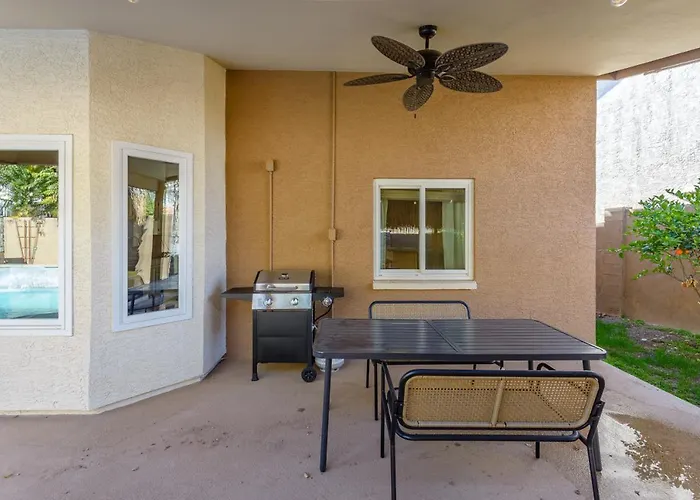 Boho 4br Retreat Heated Pool Tiki Bar
