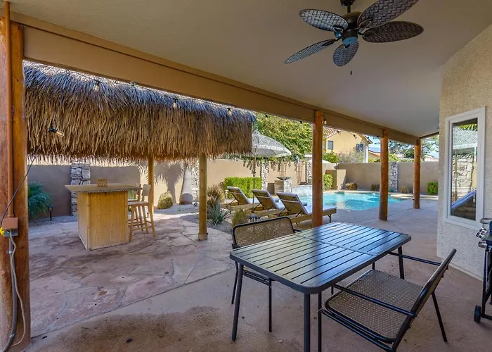Holiday home Boho 4br Retreat Heated Pool Tiki Bar *